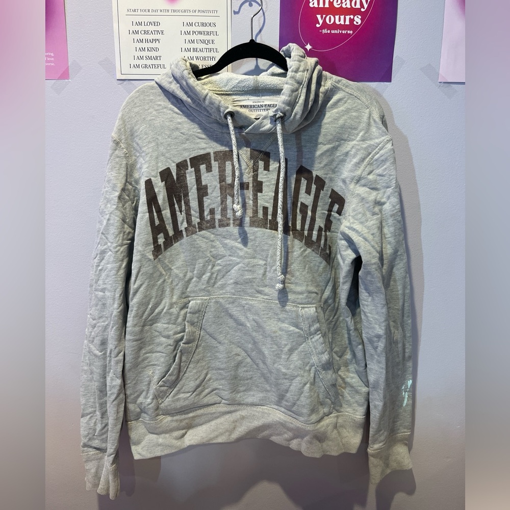 American Eagle grey hoodie